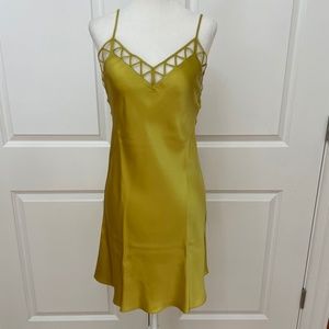 Modern Piping Silk Chemise from LUNA DI SETA